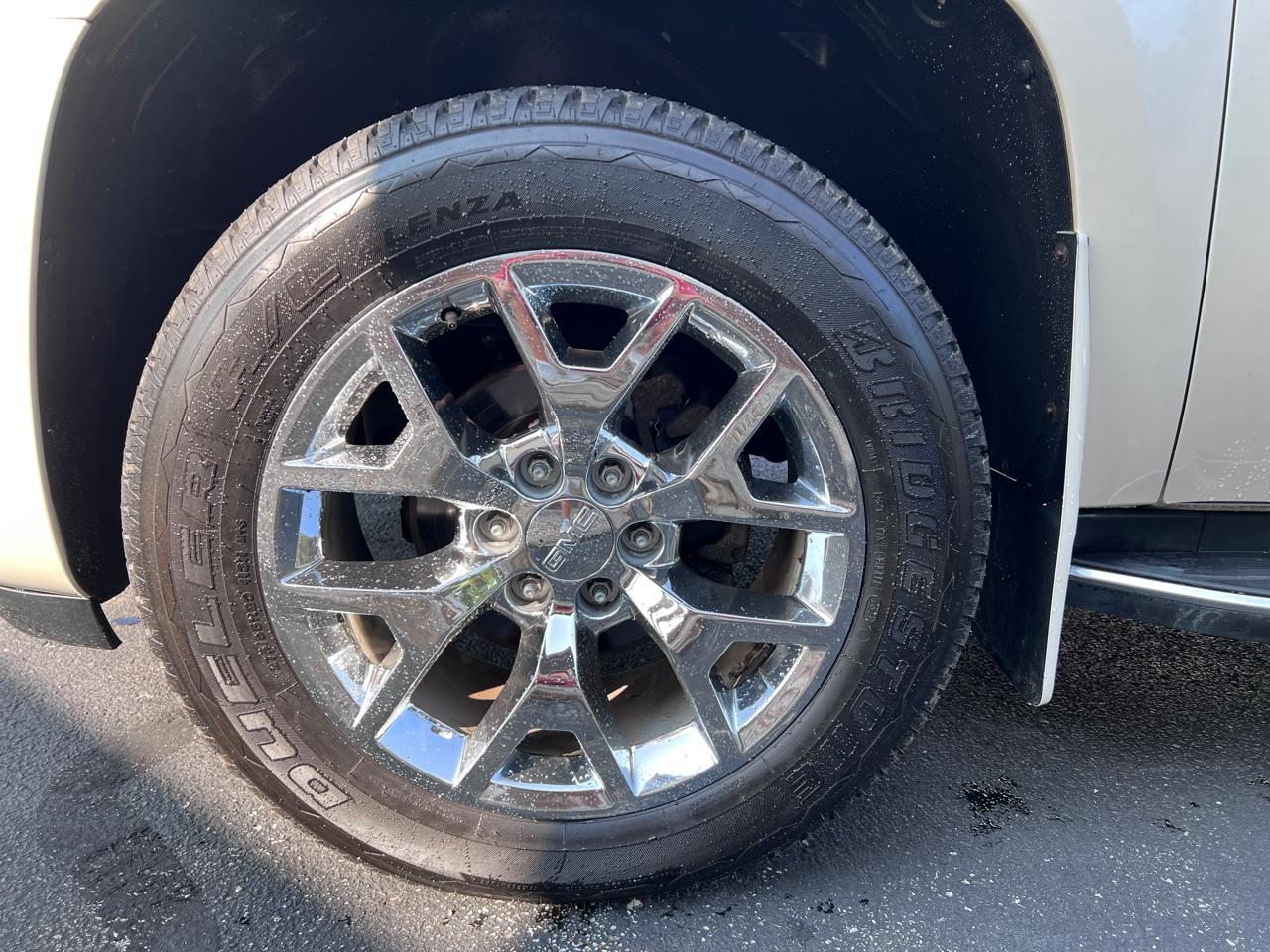 GMC Yukon AWD 4dr 1500 Denali 2013