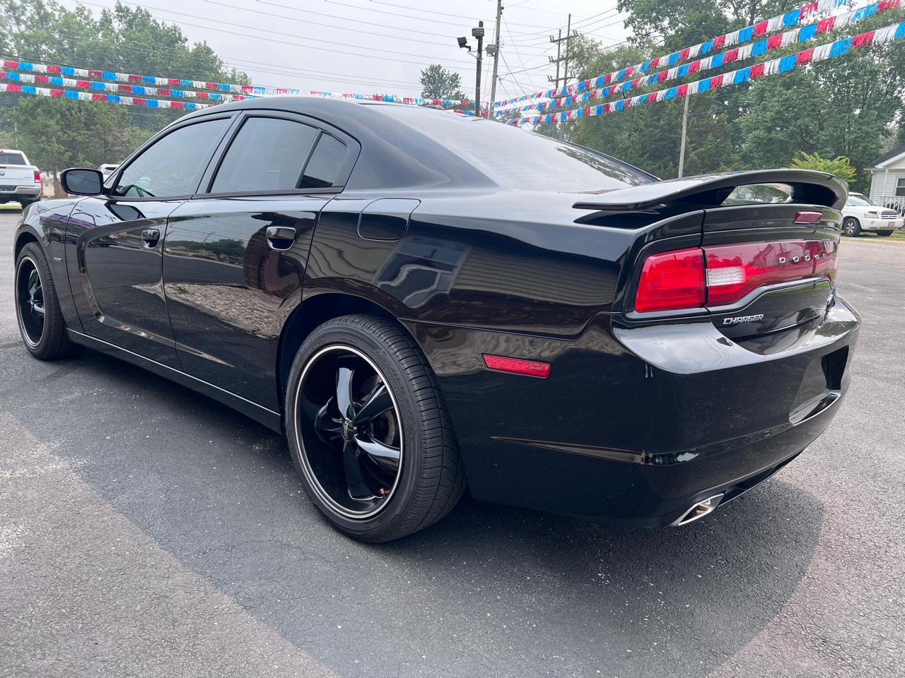 Dodge Charger 4dr Sdn RT RWD 2014