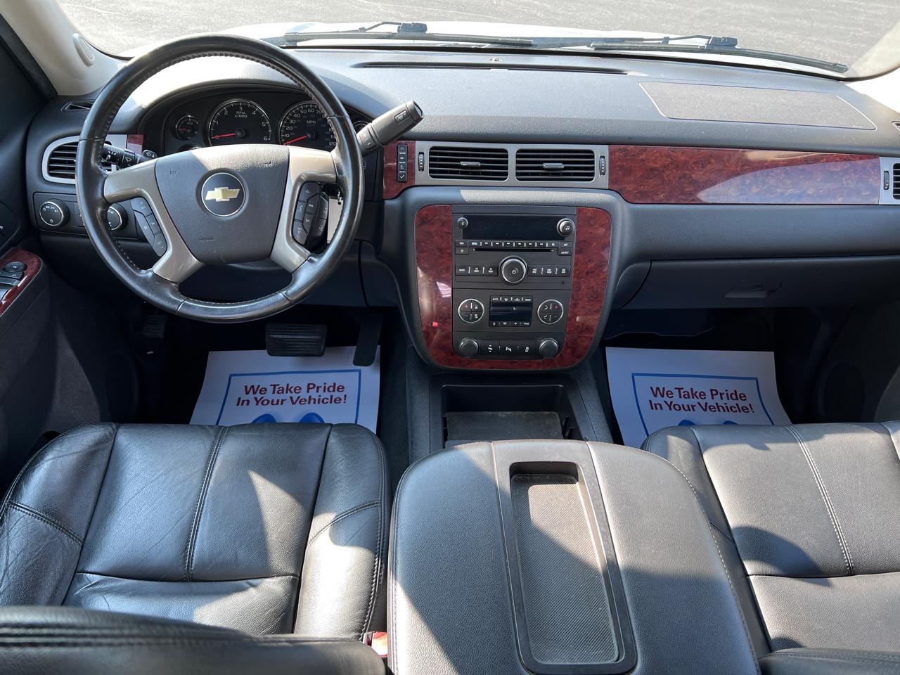 Chevrolet Suburban 4WD 4dr 1500 LT 2013