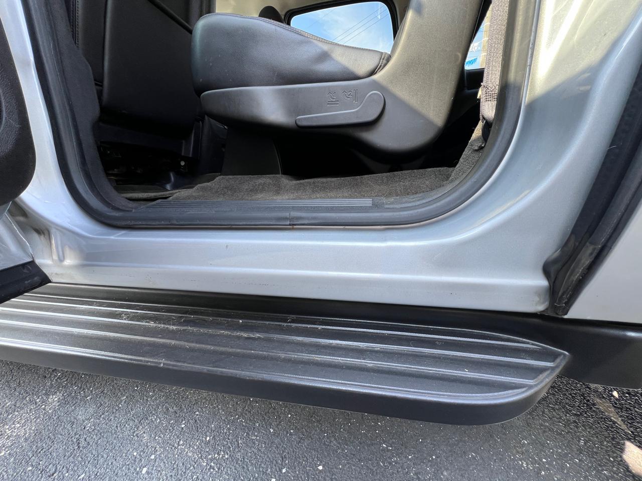 Chevrolet Suburban 4WD 4dr 1500 LT 2013