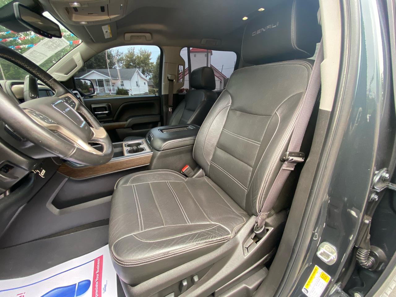 GMC Sierra 1500 4WD Crew Cab 143.5" Denali 2017