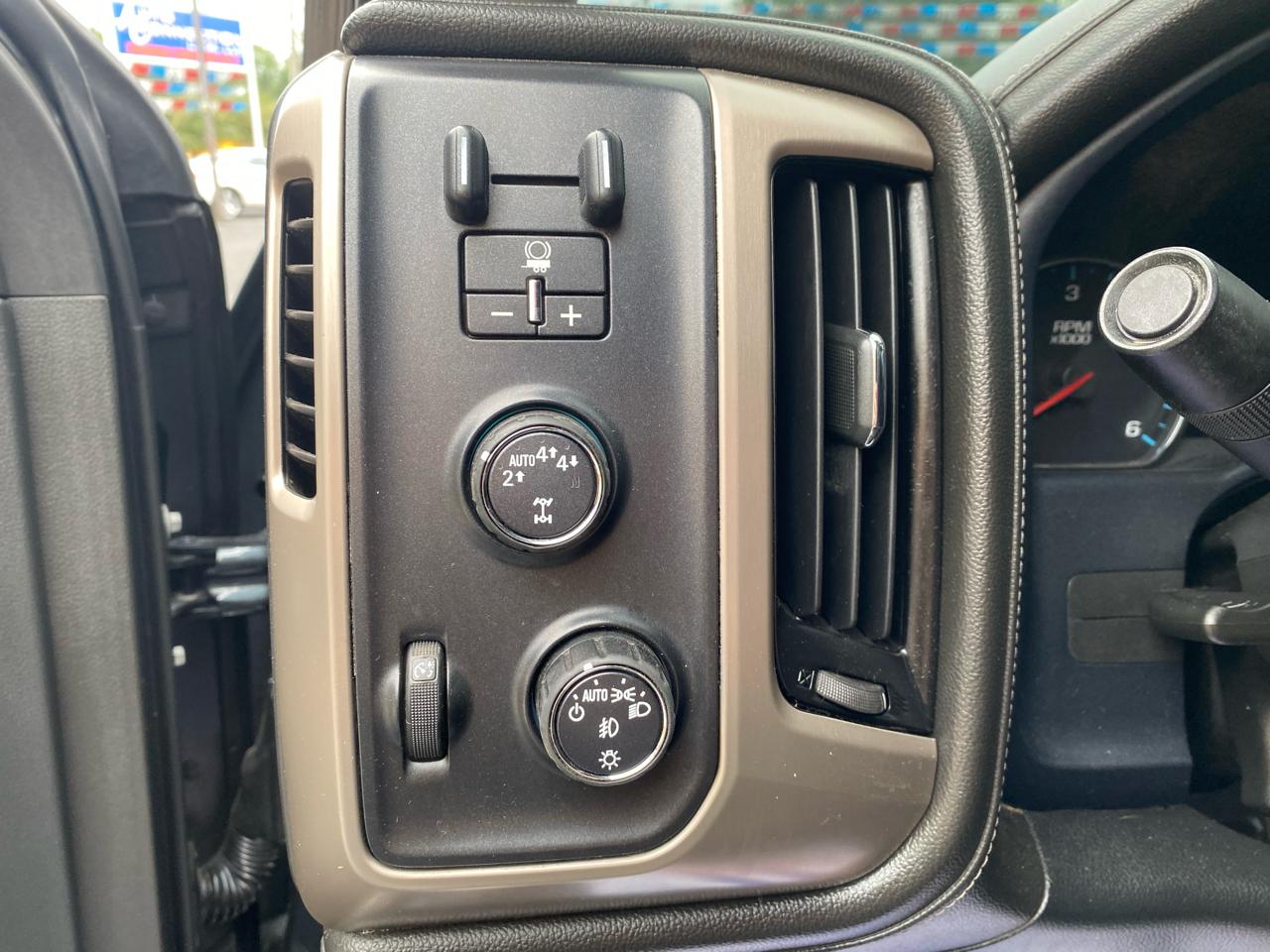 GMC Sierra 1500 4WD Crew Cab 143.5" Denali 2017