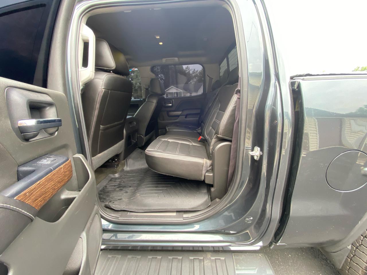 GMC Sierra 1500 4WD Crew Cab 143.5" Denali 2017