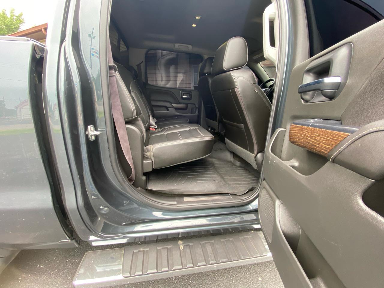 GMC Sierra 1500 4WD Crew Cab 143.5" Denali 2017