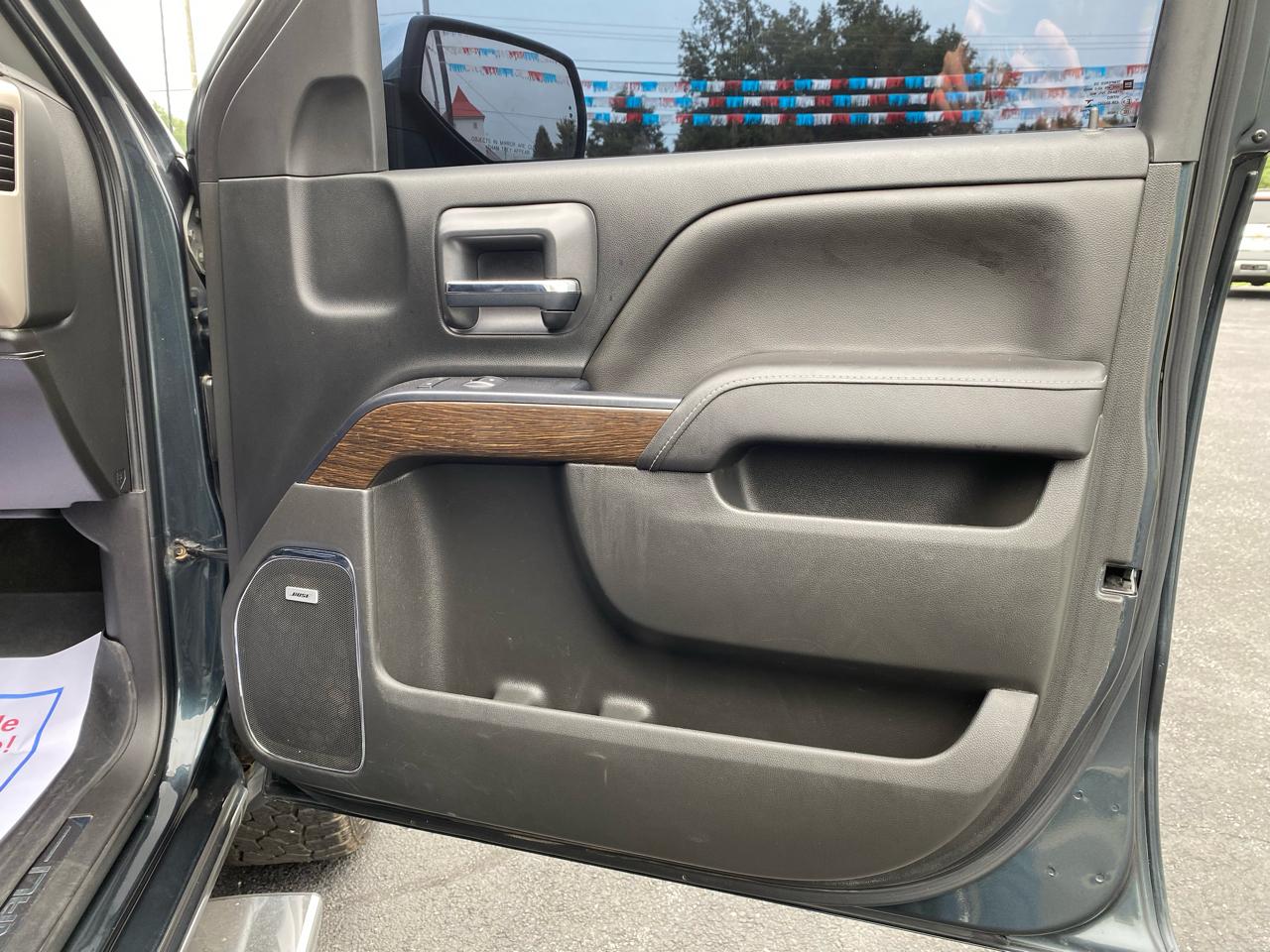 GMC Sierra 1500 4WD Crew Cab 143.5" Denali 2017