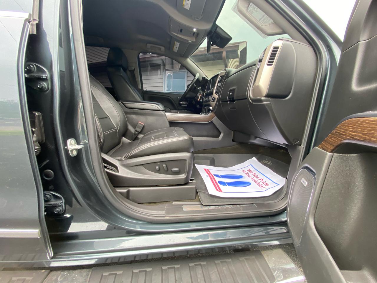 GMC Sierra 1500 4WD Crew Cab 143.5" Denali 2017