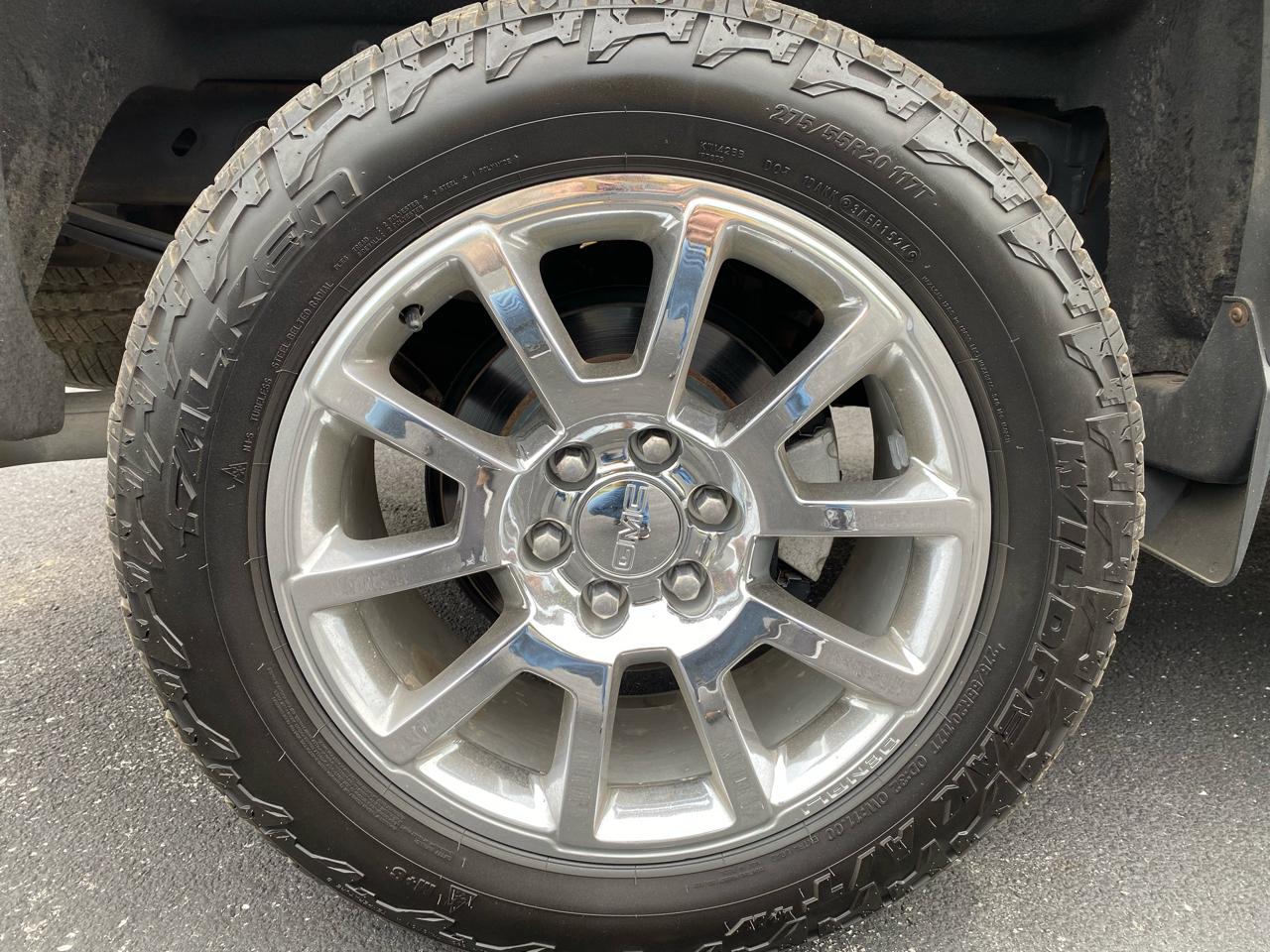 GMC Sierra 1500 4WD Crew Cab 143.5" Denali 2017