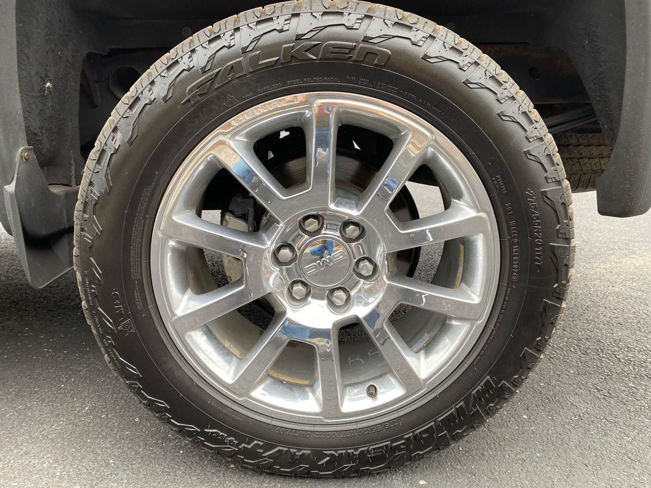 GMC Sierra 1500 4WD Crew Cab 143.5" Denali 2017