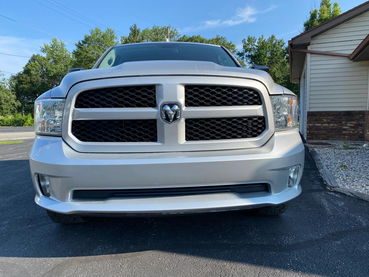 RAM 1500 4WD Crew Cab 140.5" Express 2014