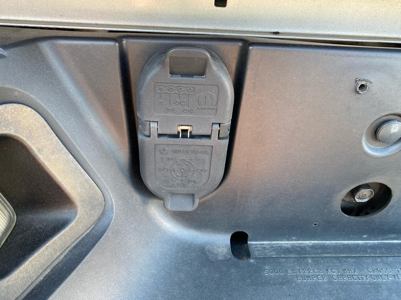 RAM 1500 4WD Crew Cab 140.5" Express 2014