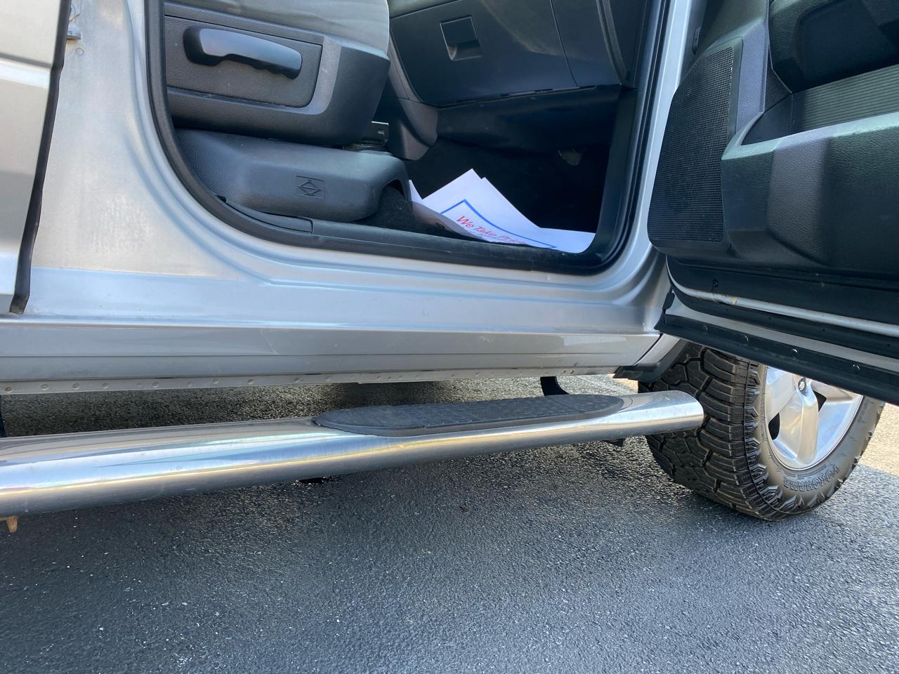 RAM 1500 4WD Crew Cab 140.5" Express 2014