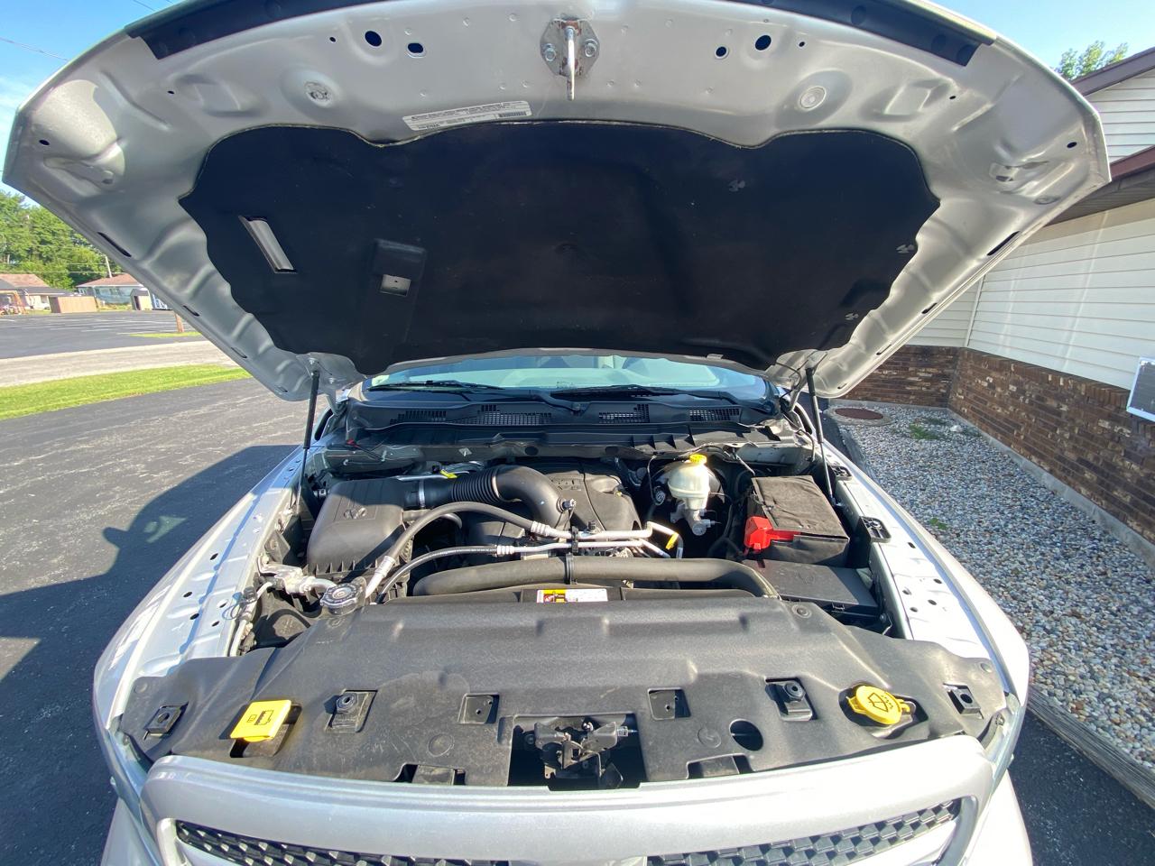 RAM 1500 4WD Crew Cab 140.5" Express 2014
