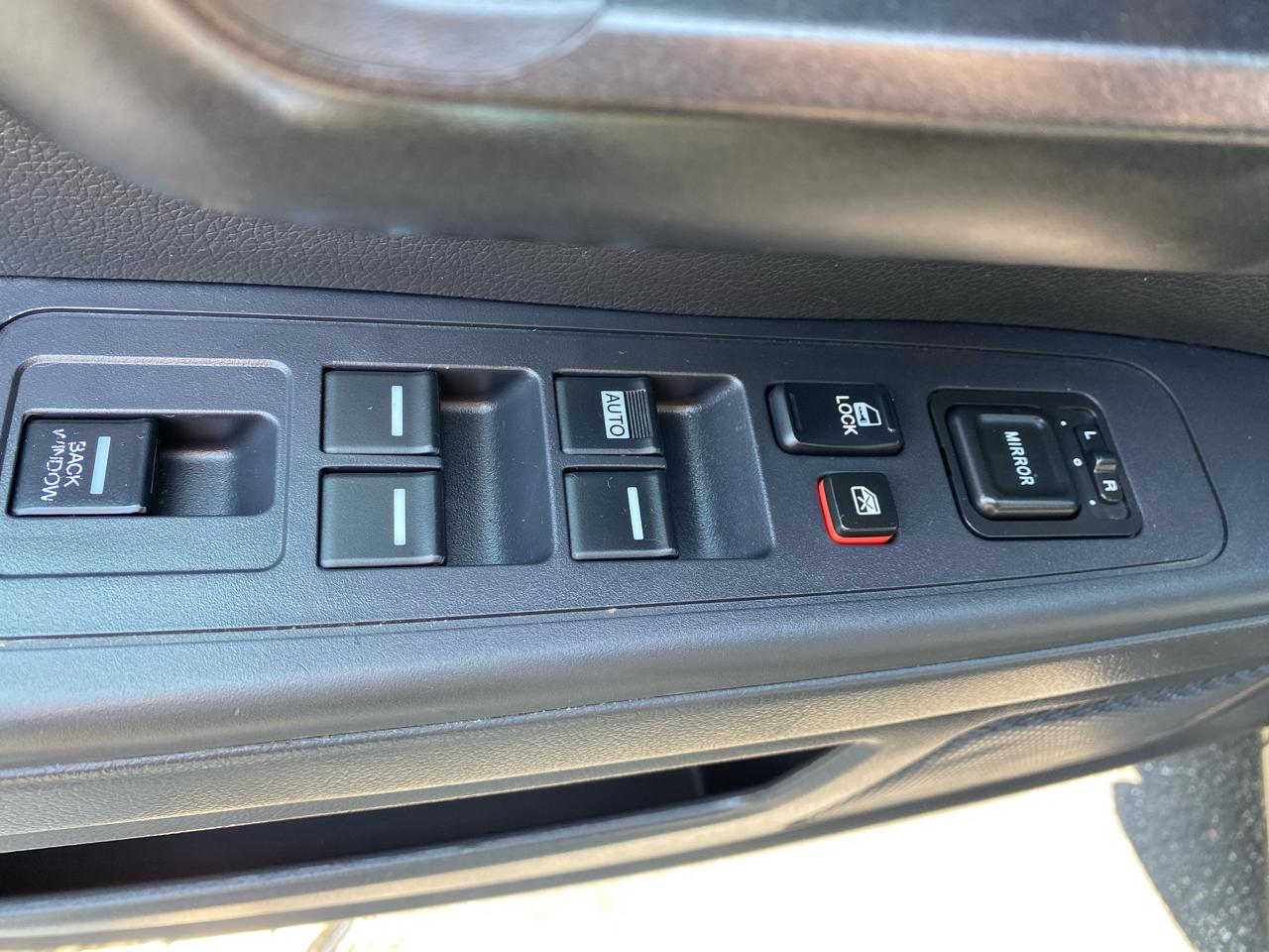 Honda Ridgeline 4WD Crew Cab Sport 2012