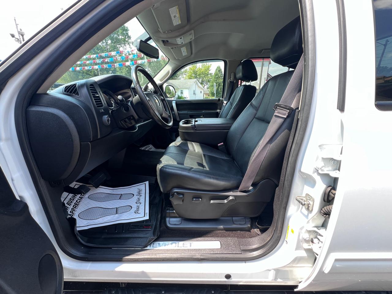 Chevrolet Silverado 1500 4WD Crew Cab 143.5" LT 2013