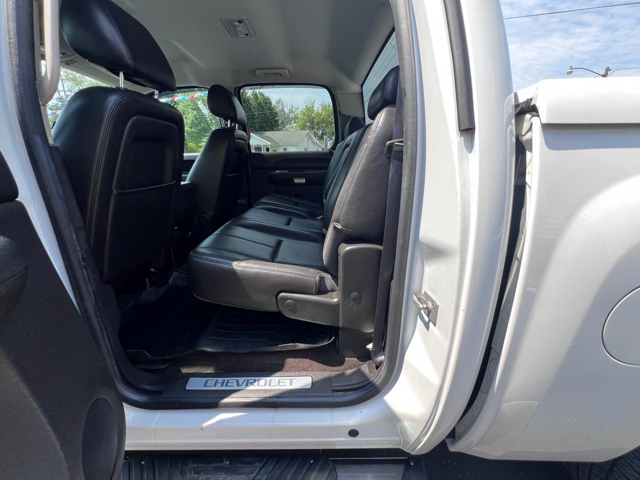 Chevrolet Silverado 1500 4WD Crew Cab 143.5" LT 2013
