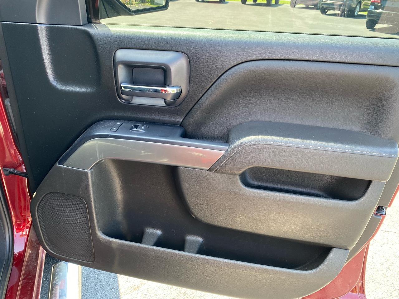 Chevrolet Silverado 1500 4WD Crew Cab 143.5" LT w/1LT 2017