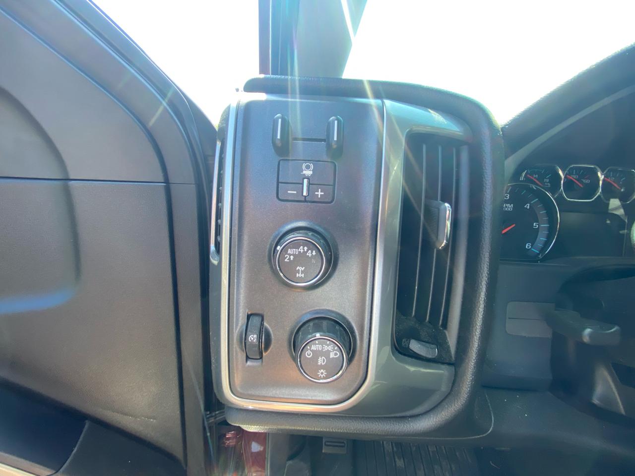 Chevrolet Silverado 1500 4WD Crew Cab 143.5" LT w/1LT 2017