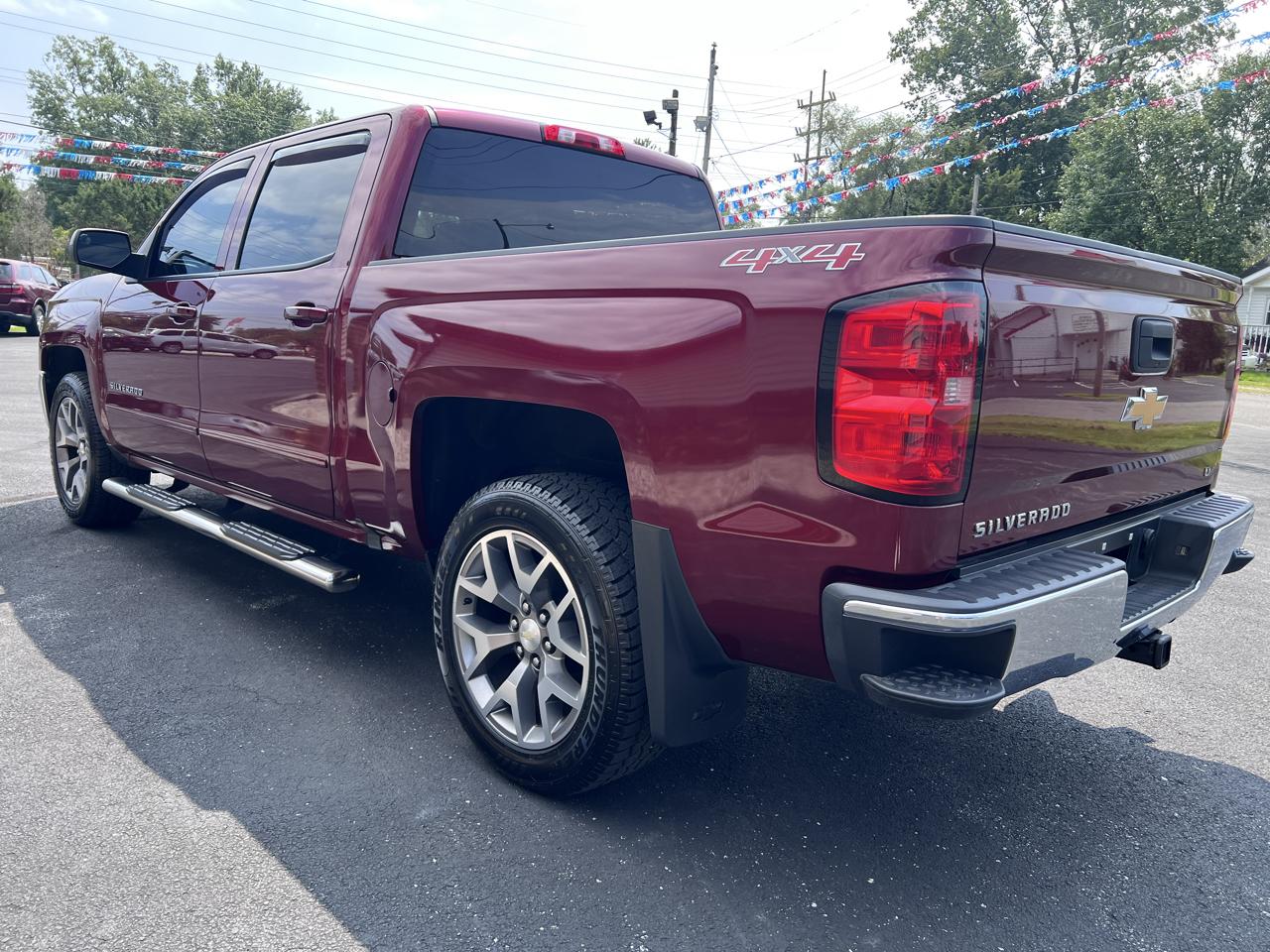 Chevrolet Silverado 1500 4WD Crew Cab 143.5" LT w/1LT 2017