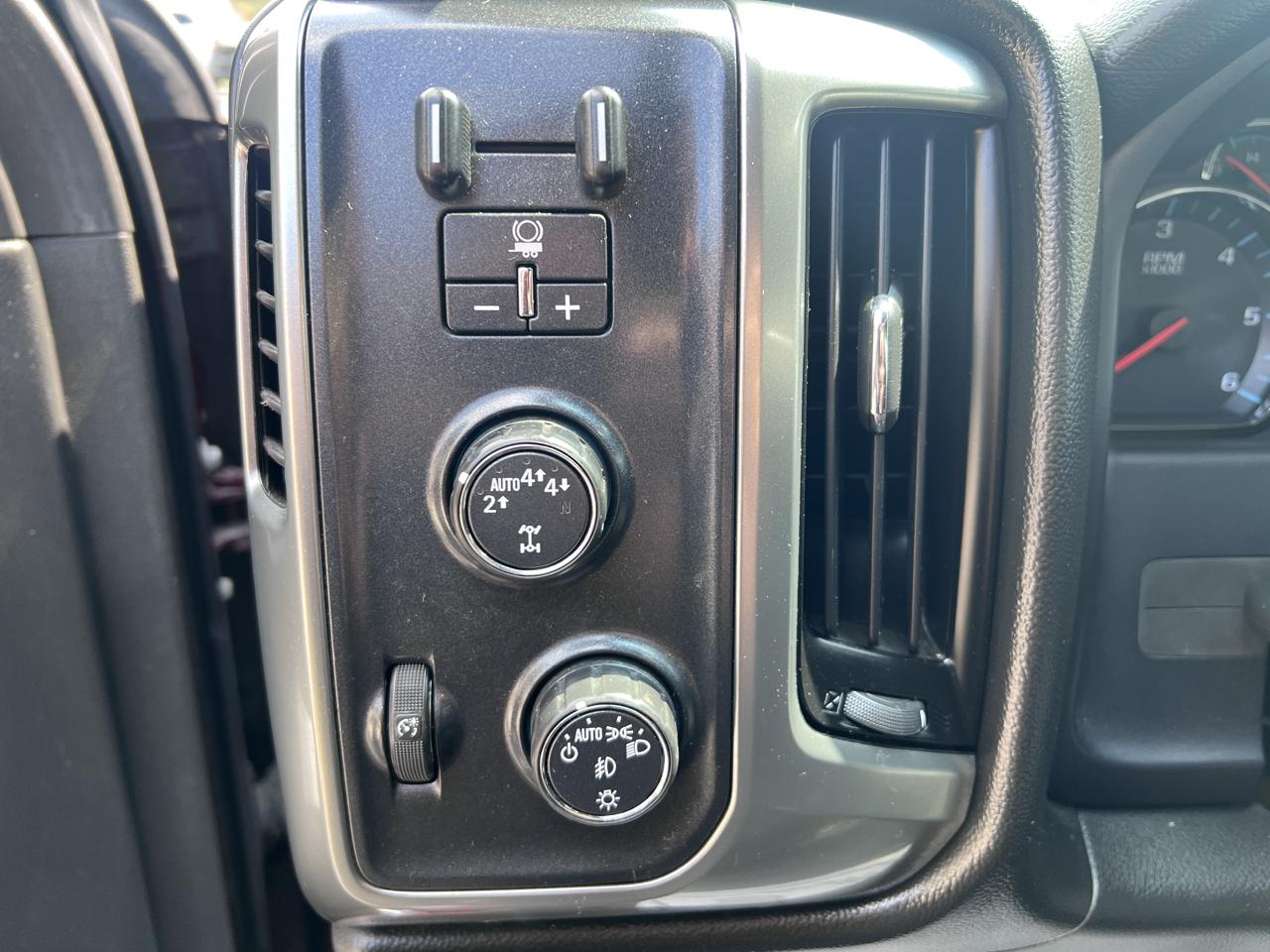 Chevrolet Silverado 1500 4WD Crew Cab 143.5" LT w/1LT 2017