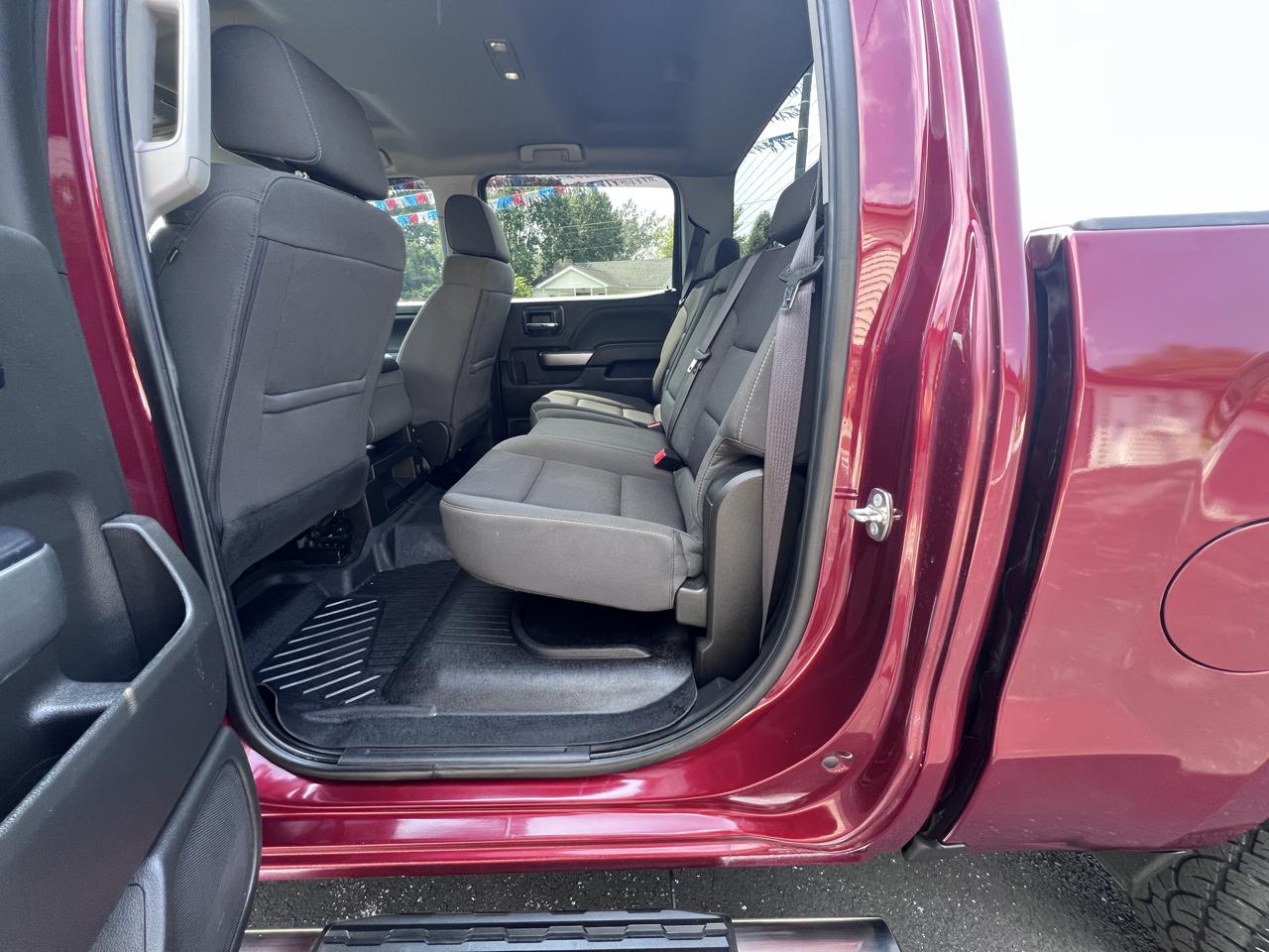 Chevrolet Silverado 1500 4WD Crew Cab 143.5" LT w/1LT 2017