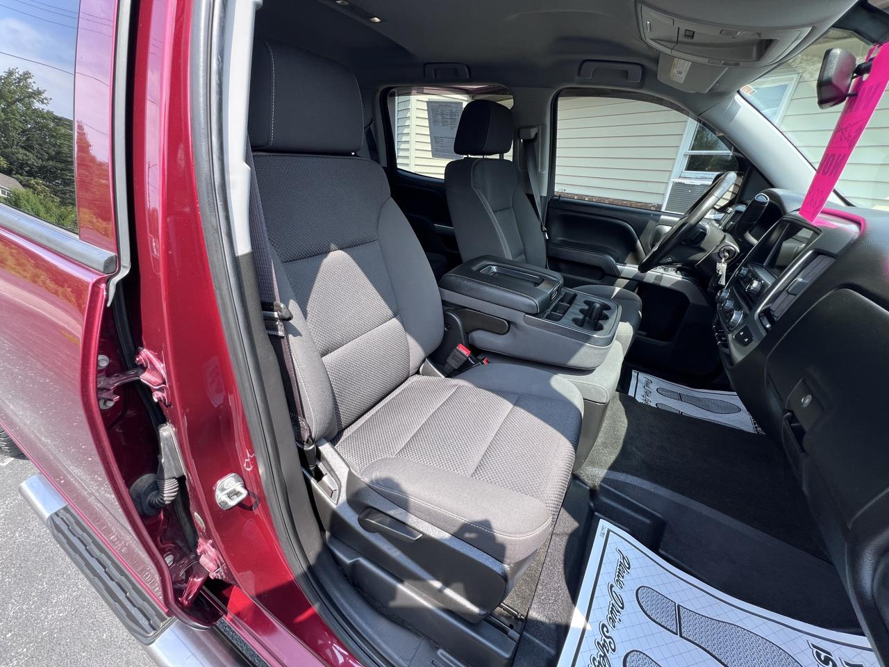 Chevrolet Silverado 1500 4WD Crew Cab 143.5" LT w/1LT 2017