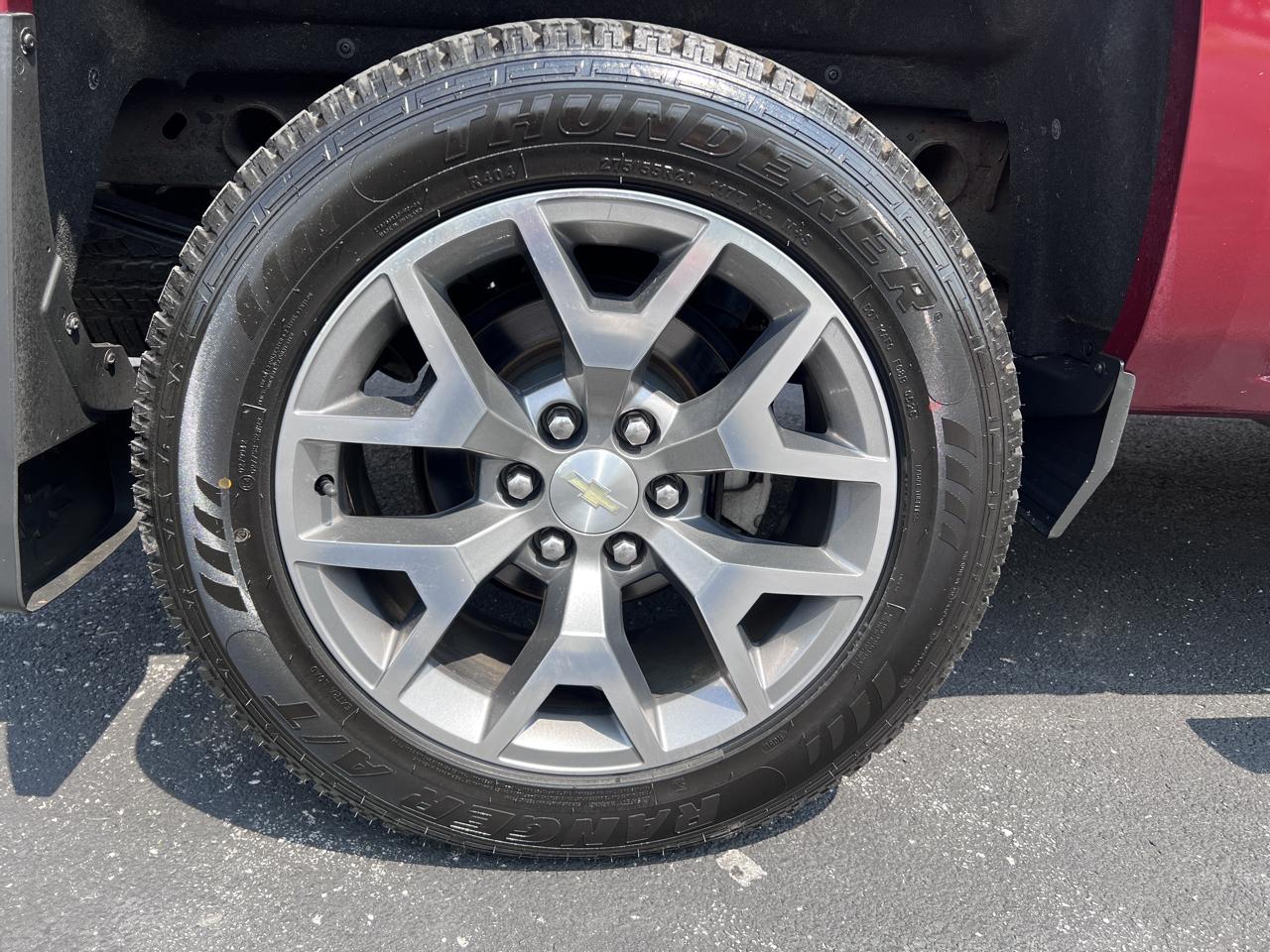 Chevrolet Silverado 1500 4WD Crew Cab 143.5" LT w/1LT 2017