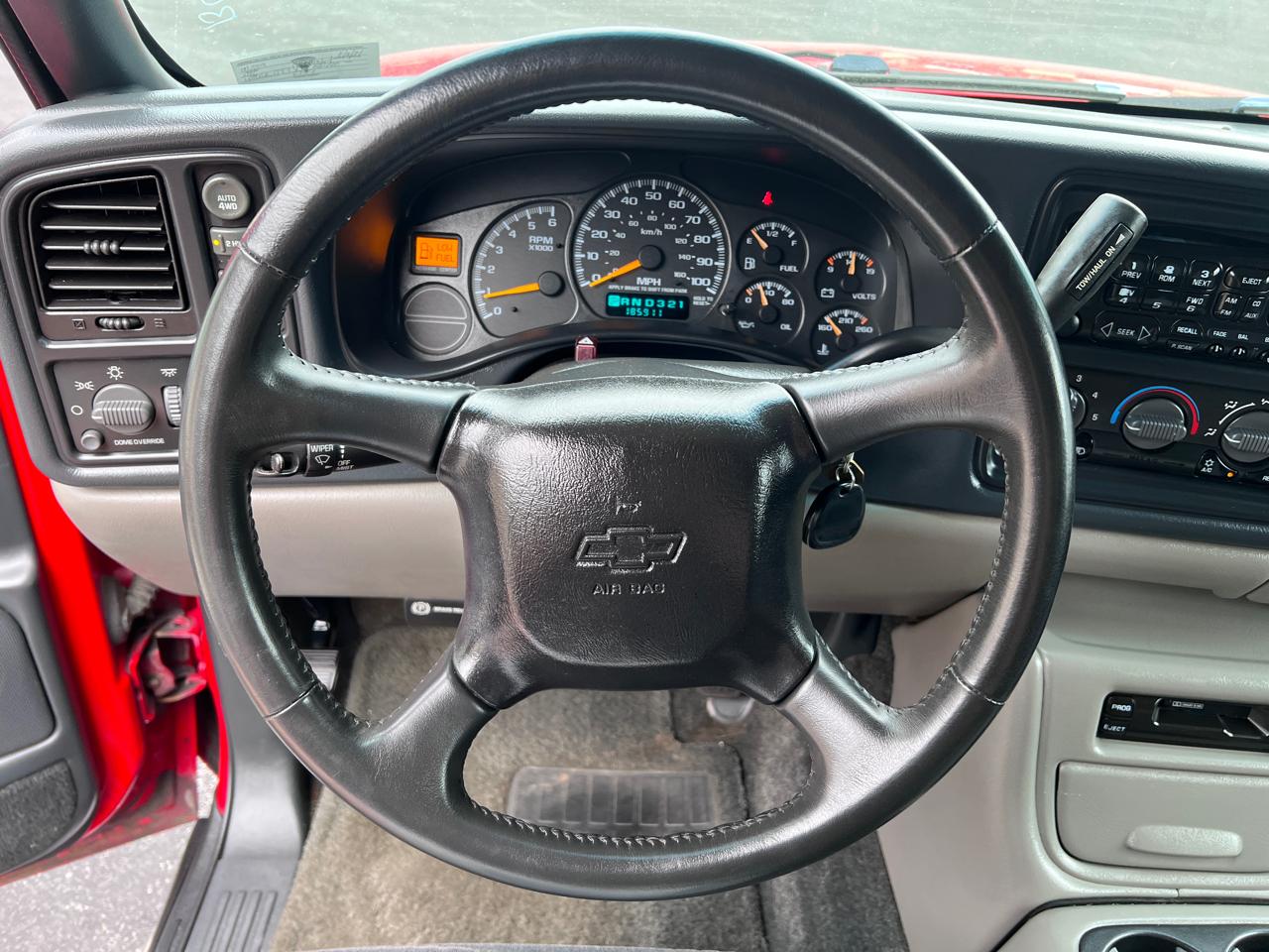 Chevrolet New Tahoe 4dr 4WD LS 2000