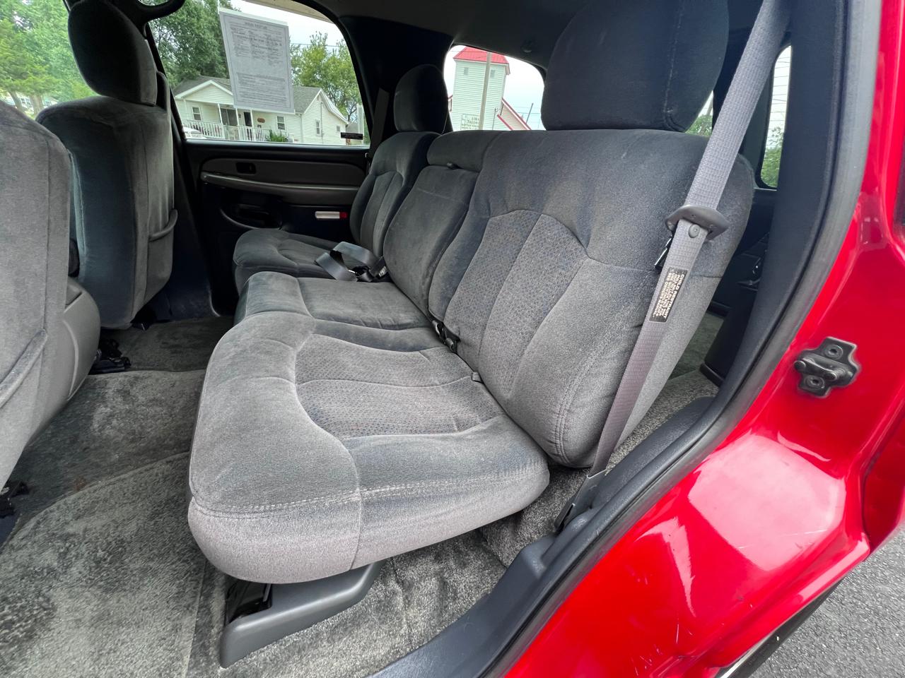 Chevrolet New Tahoe 4dr 4WD LS 2000