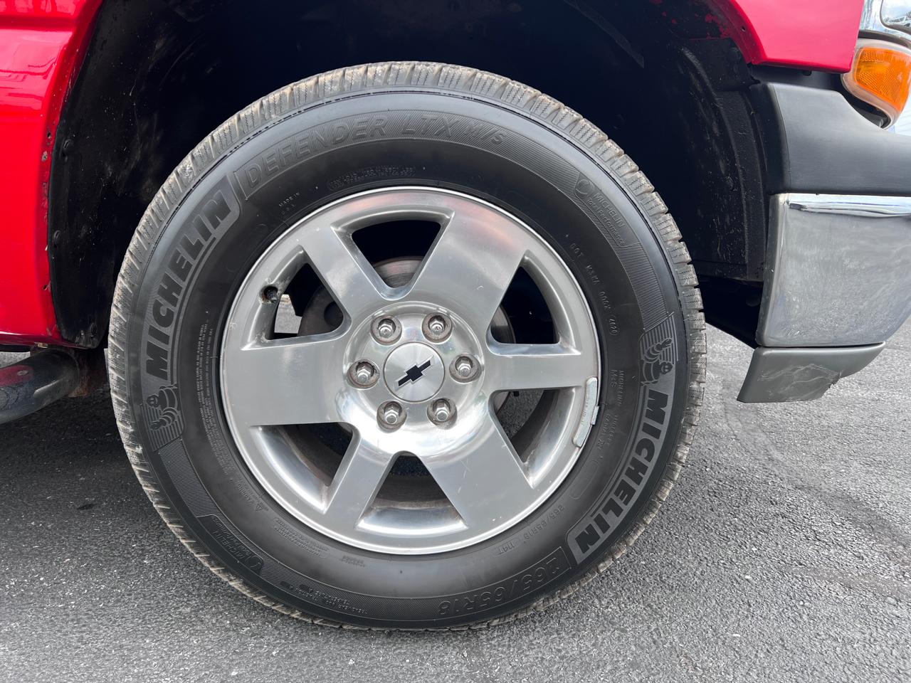 Chevrolet New Tahoe 4dr 4WD LS 2000