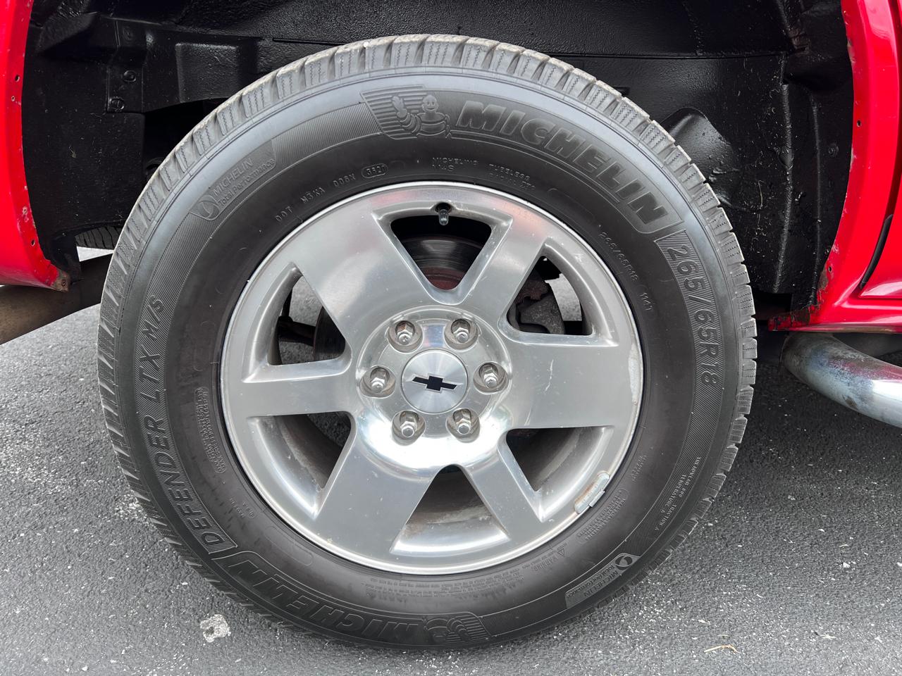 Chevrolet New Tahoe 4dr 4WD LS 2000