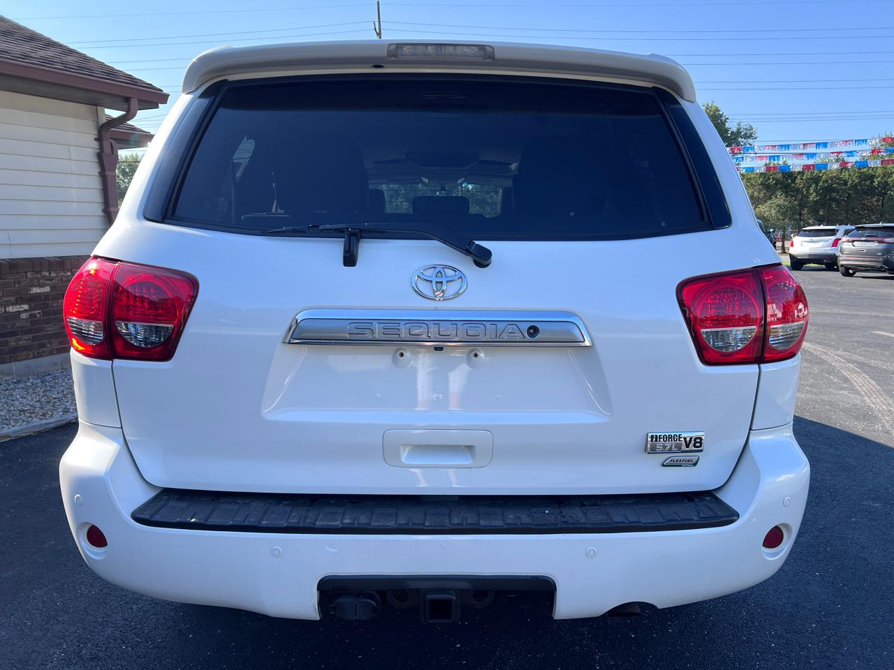 Toyota Sequoia Platinum 4WD FFV (Natl) 2017