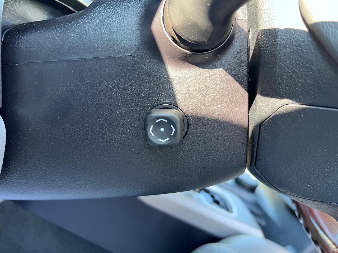 Toyota Sequoia Platinum 4WD FFV (Natl) 2017