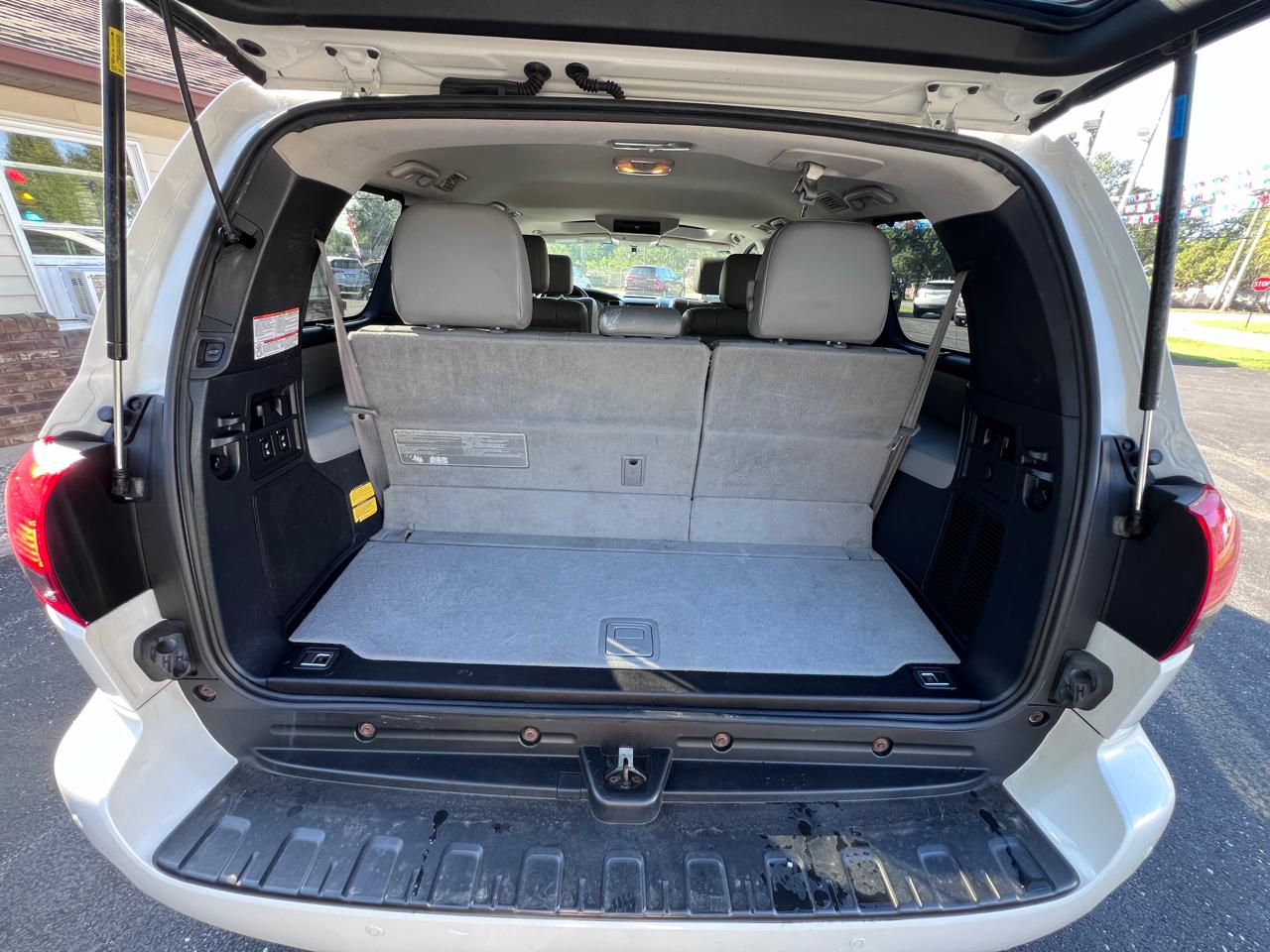 Toyota Sequoia Platinum 4WD FFV (Natl) 2017
