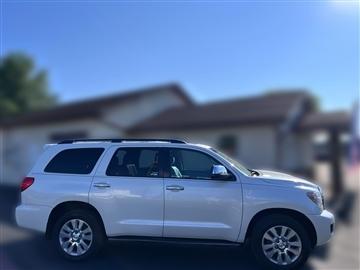 2017 Toyota Sequoia Platinum 4WD FFV (Natl)