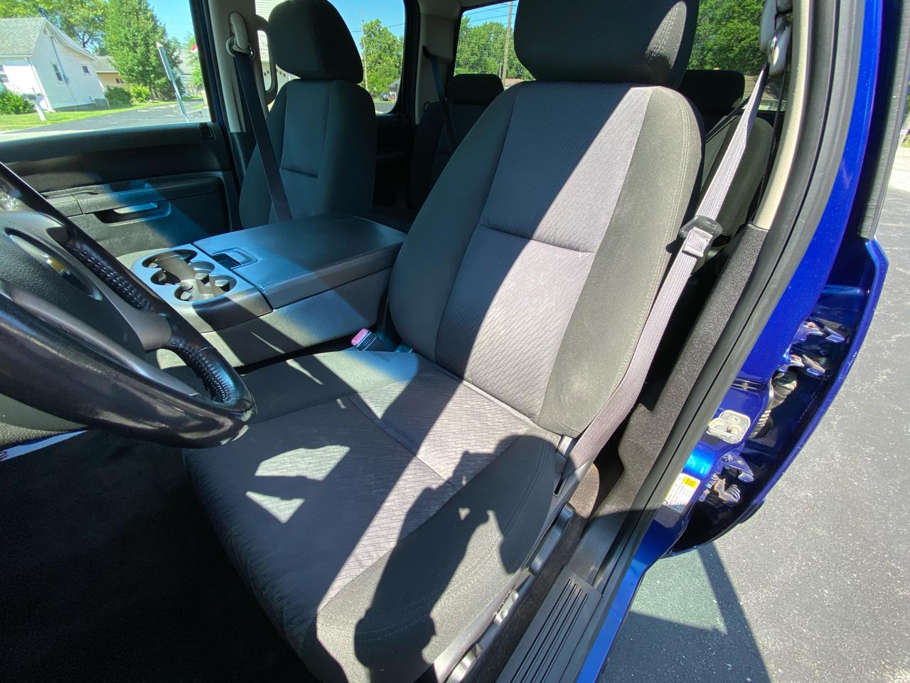 Chevrolet Silverado 2500HD 4WD Crew Cab 153.7" LT 2013