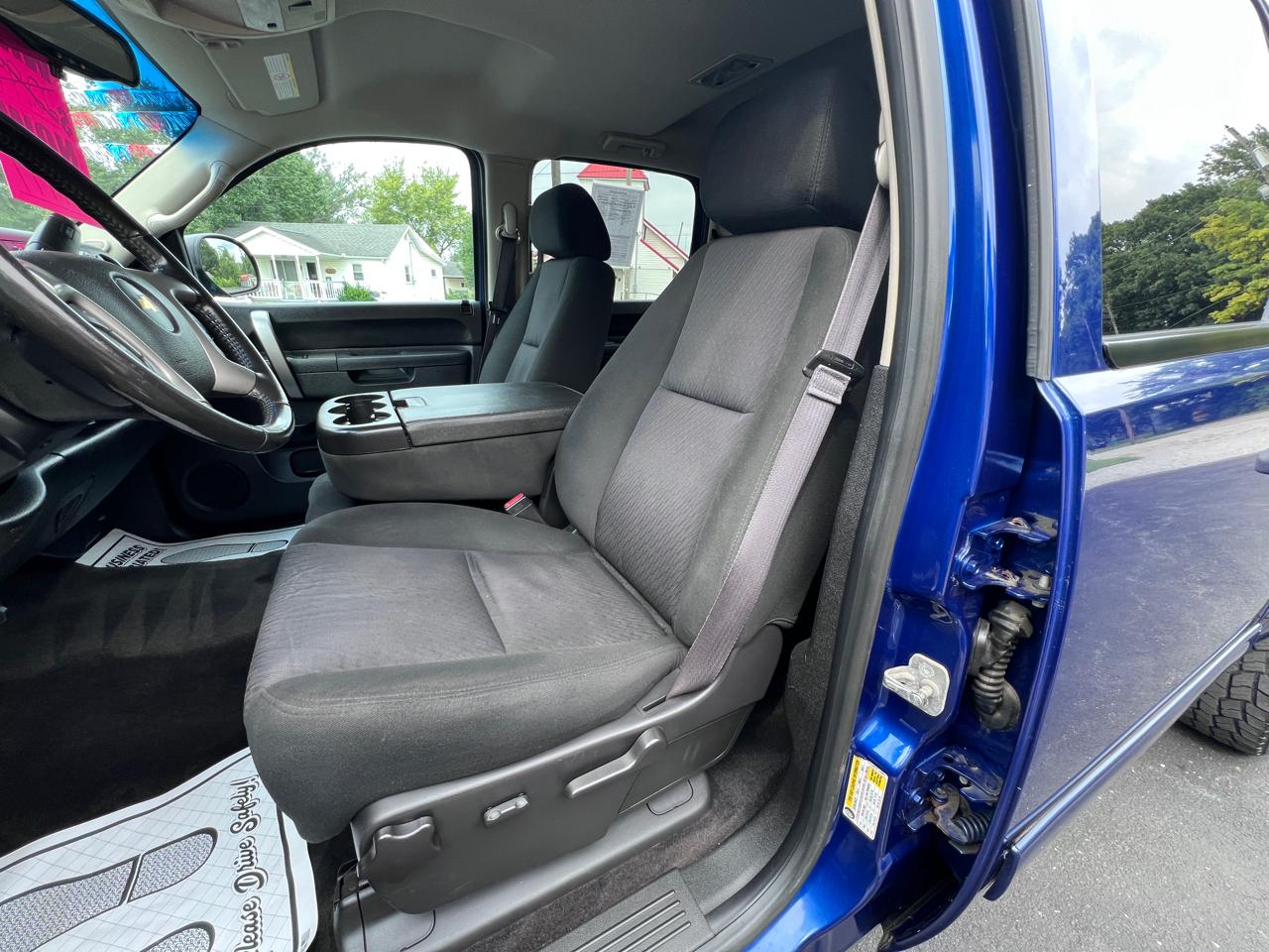 Chevrolet Silverado 2500HD 4WD Crew Cab 153.7" LT 2013