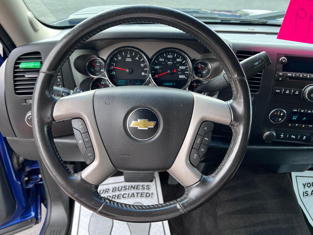 Chevrolet Silverado 2500HD 4WD Crew Cab 153.7" LT 2013