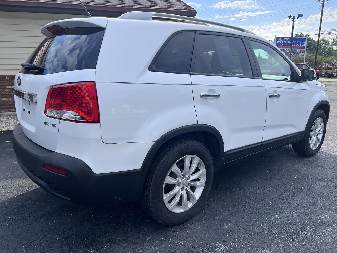 Kia Sorento 2WD 4dr V6 EX 2011