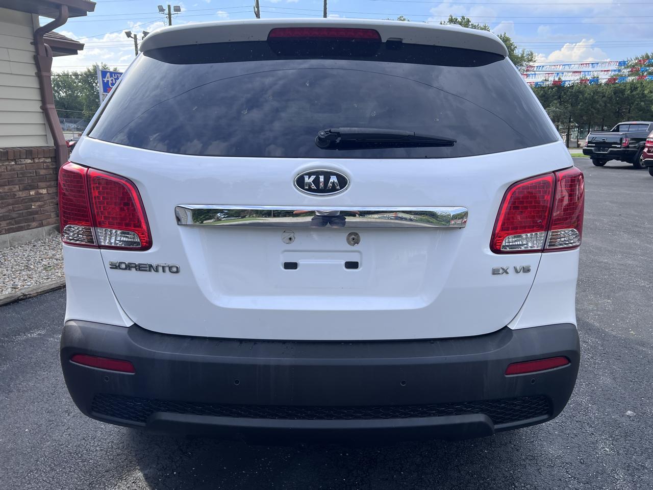 Kia Sorento 2WD 4dr V6 EX 2011