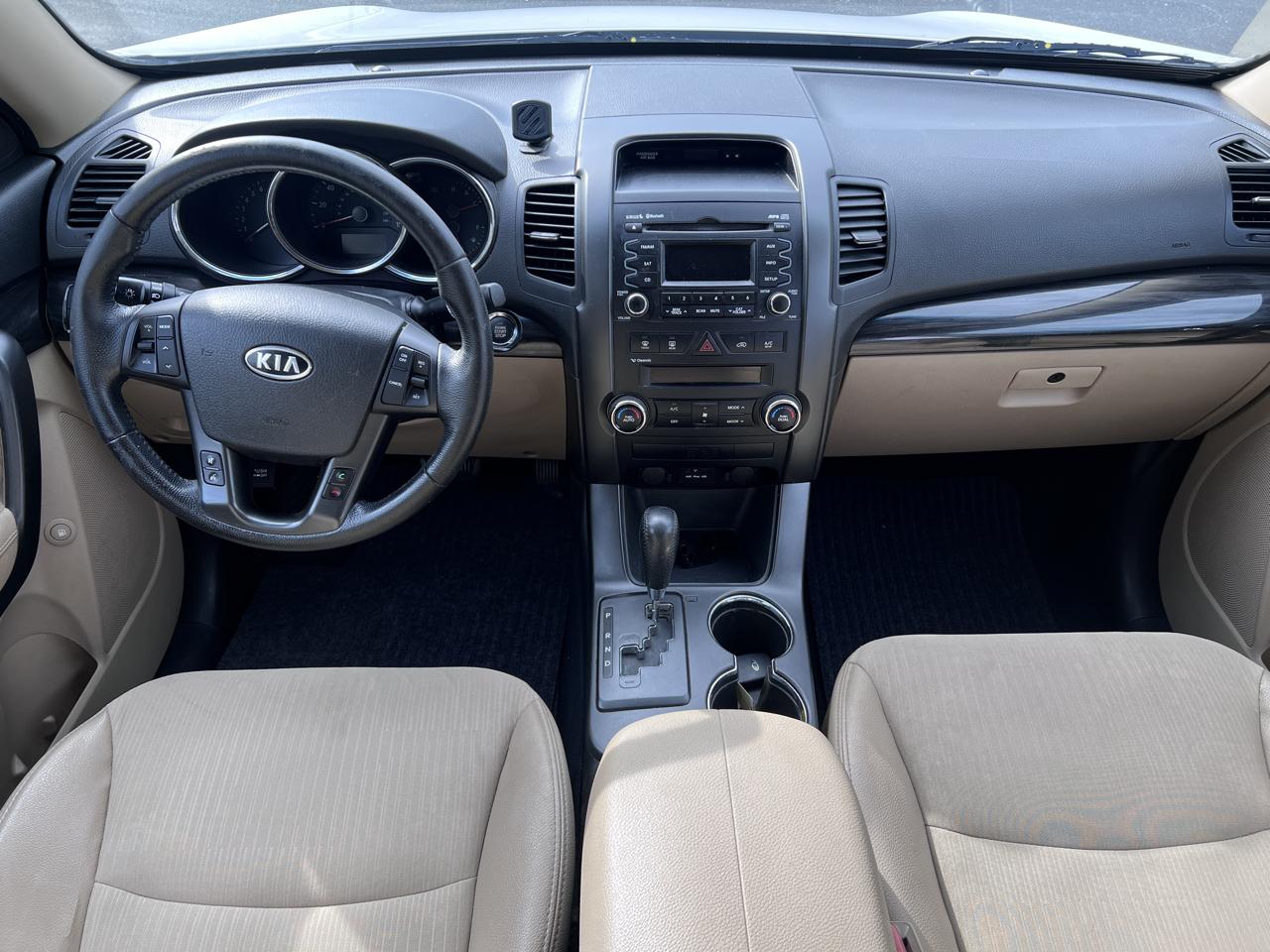 Kia Sorento 2WD 4dr V6 EX 2011