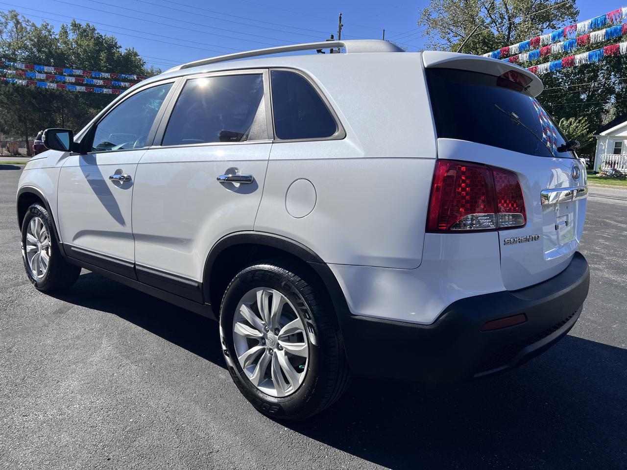 Kia Sorento 2WD 4dr V6 EX 2011