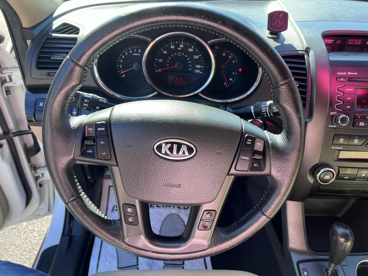Kia Sorento 2WD 4dr V6 EX 2011