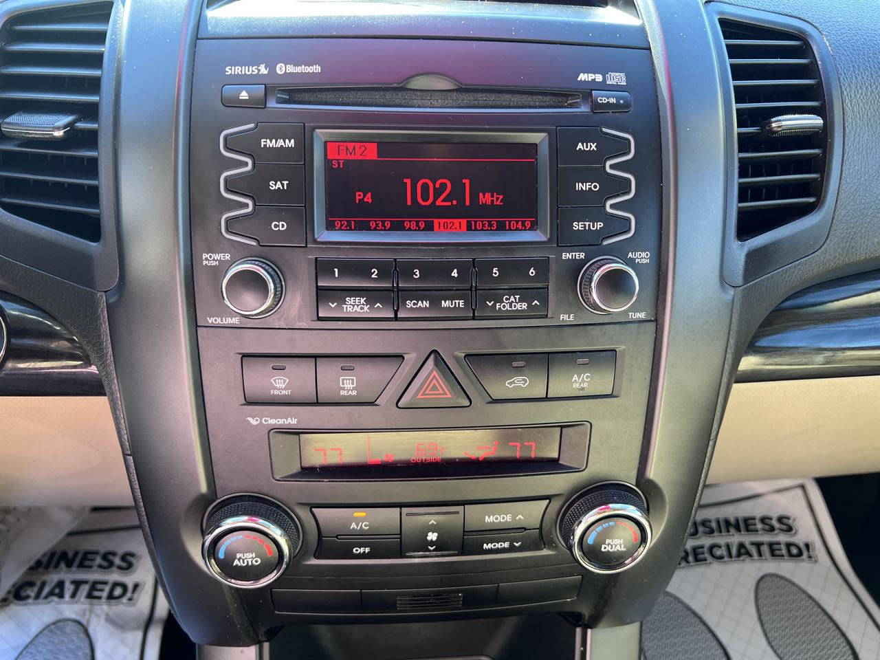 Kia Sorento 2WD 4dr V6 EX 2011