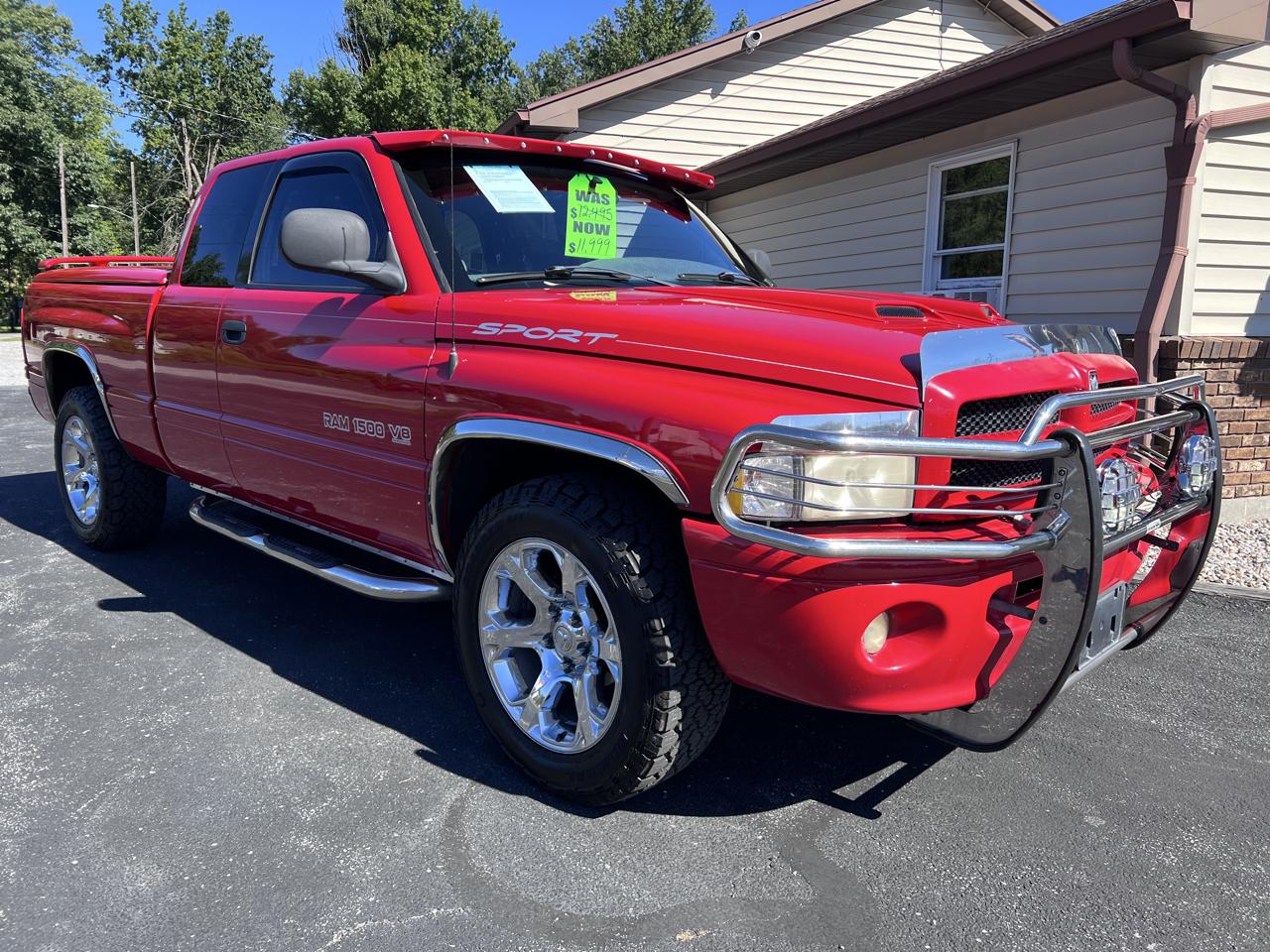 Dodge Ram 1500 2dr Club Cab 139" WB 2001