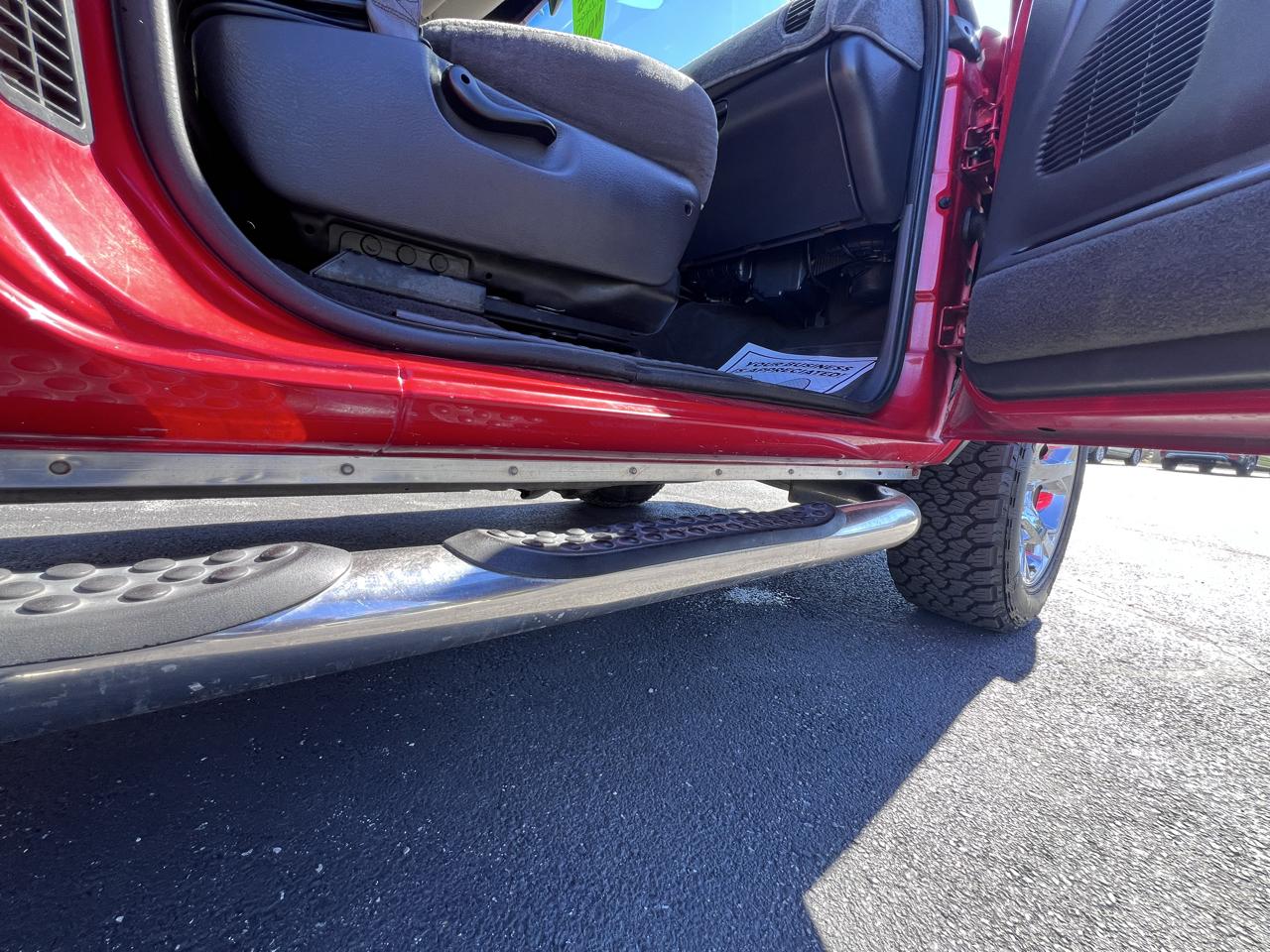Dodge Ram 1500 2dr Club Cab 139" WB 2001