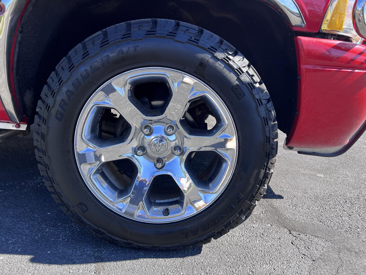 Dodge Ram 1500 2dr Club Cab 139" WB 2001