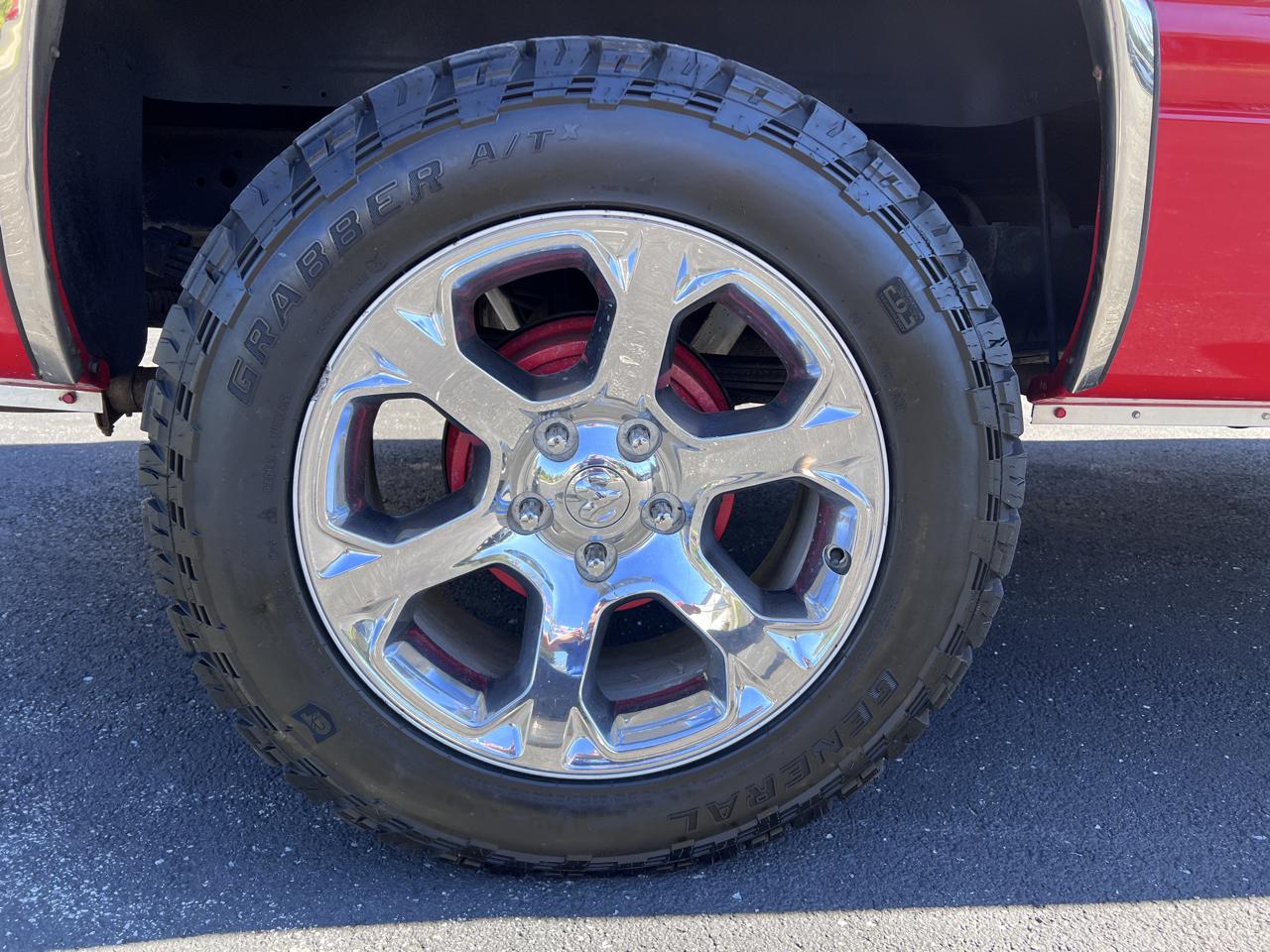 Dodge Ram 1500 2dr Club Cab 139" WB 2001