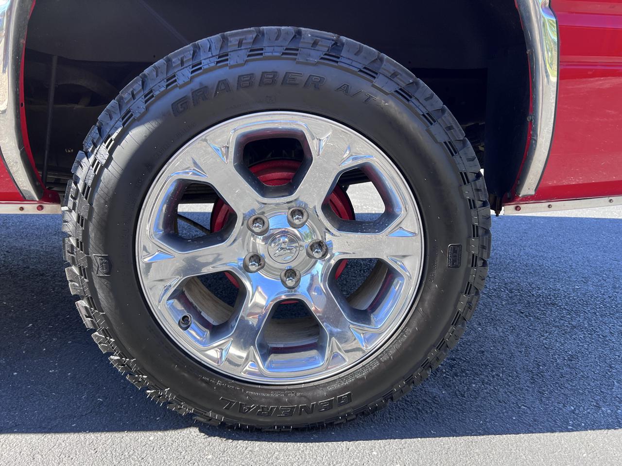Dodge Ram 1500 2dr Club Cab 139" WB 2001