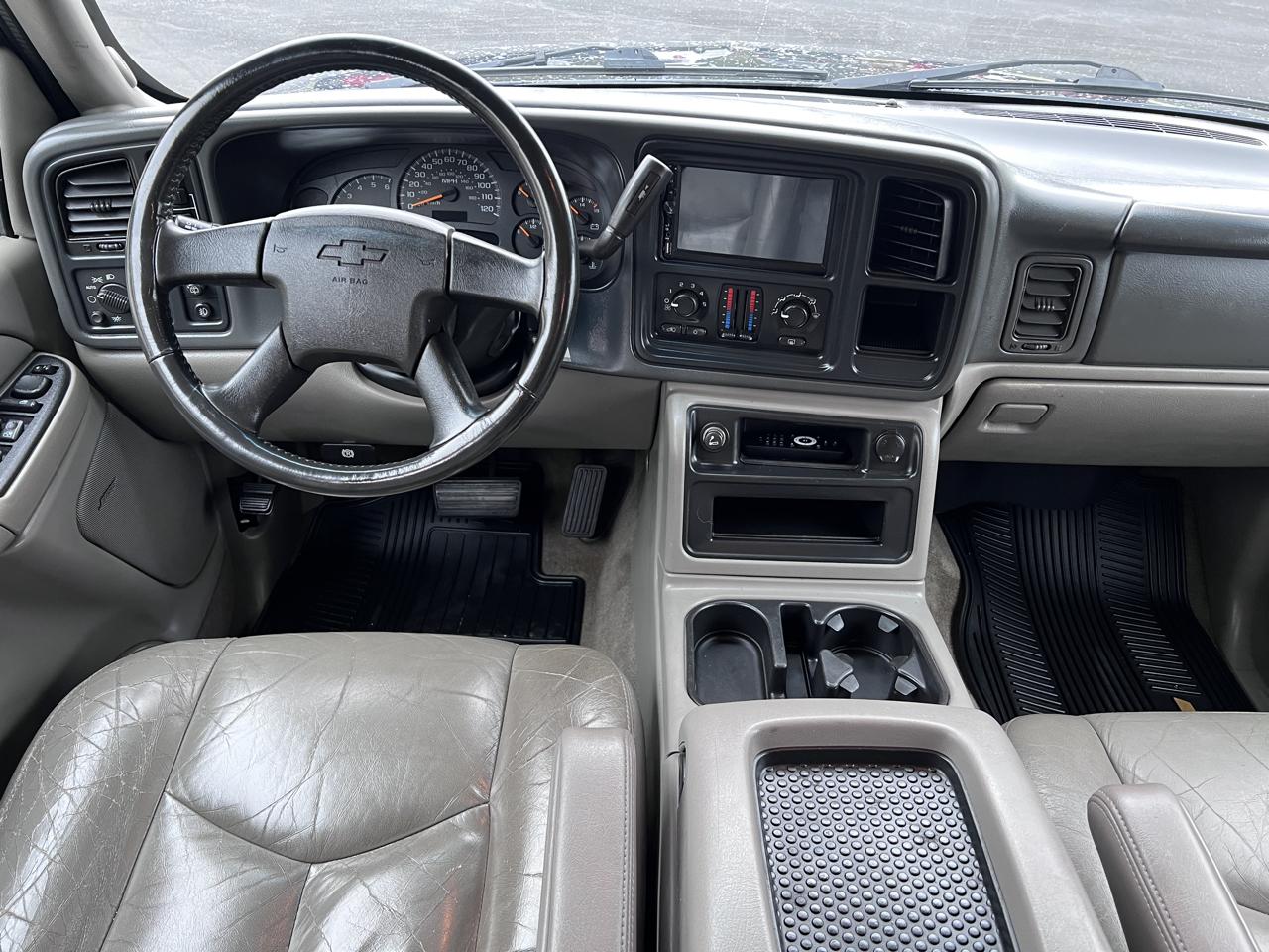 Chevrolet Suburban 4dr 2500 4WD LT 2005