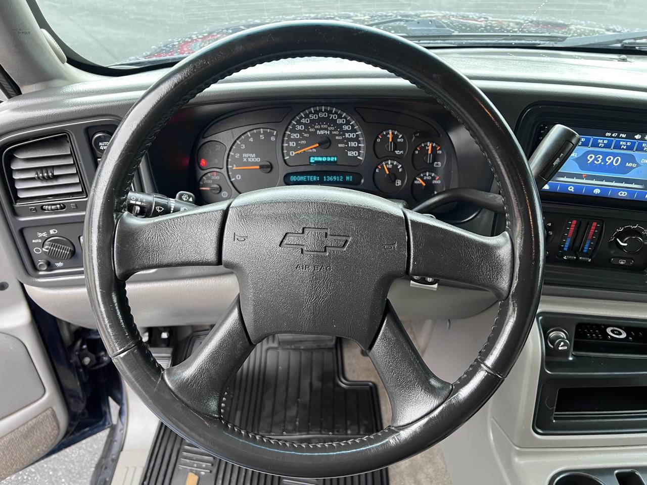 Chevrolet Suburban 4dr 2500 4WD LT 2005